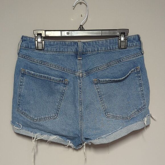 Old Navy Light Blue High-Waisted Jean Shorts with Distressed Hem - Picture 3 of 5